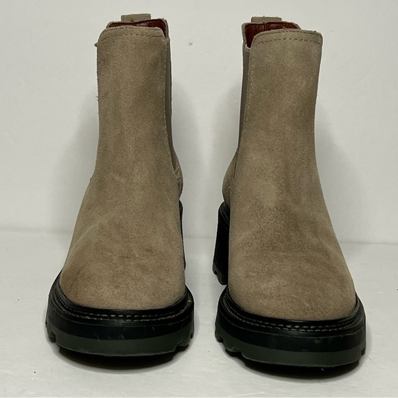 GB Gianni Bini lug sole Chelsea suede leather boots tan/grey women’s 6 - Picture 10 of 11